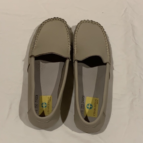 Charleston Shoe Co. Flats - Picture 2 of 8